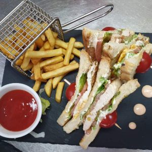 Kafe - Restoran RICH-1