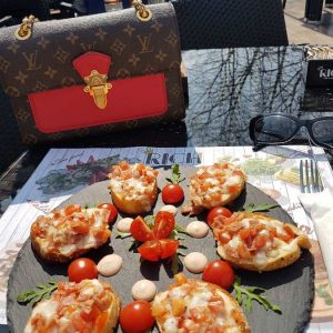 Kafe - Restoran RICH-77